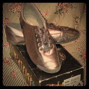 Vintage Pewter L.A. Gear Workout Shoes